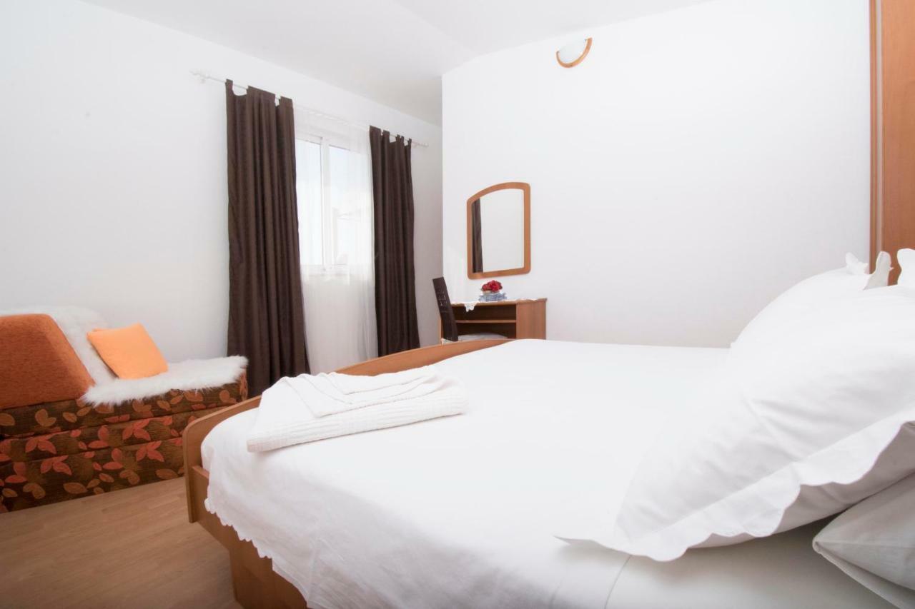 Apartment & Rooms Meri Tucepi Luaran gambar