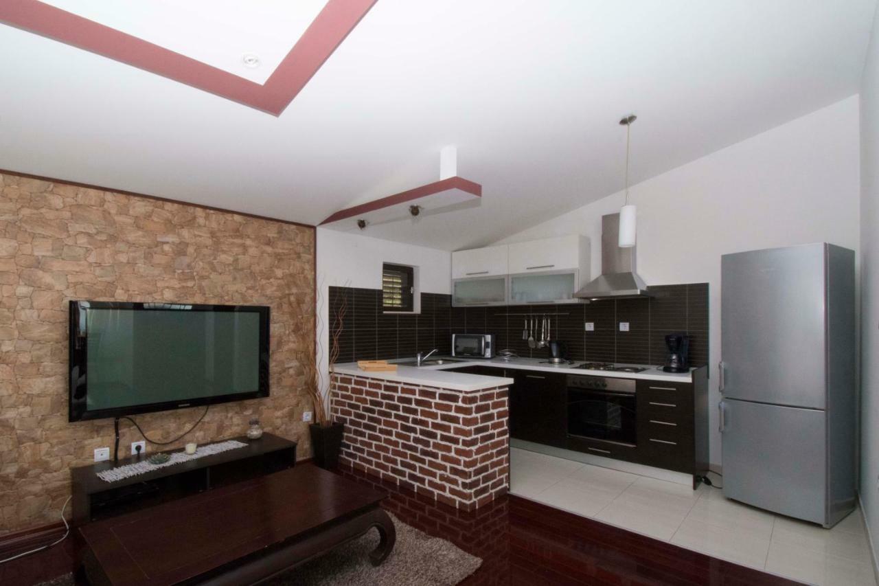 Apartment & Rooms Meri Tucepi Luaran gambar