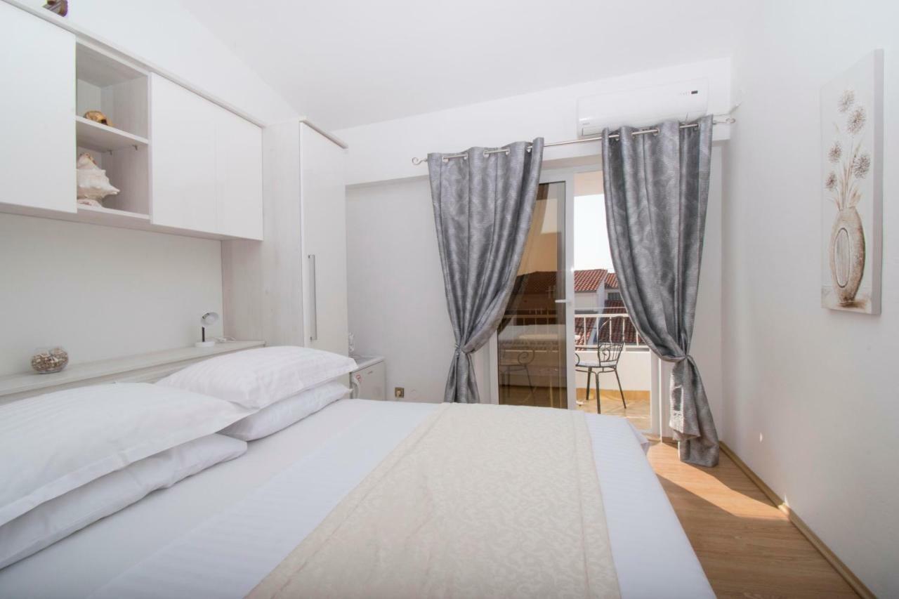 Apartment & Rooms Meri Tucepi Luaran gambar