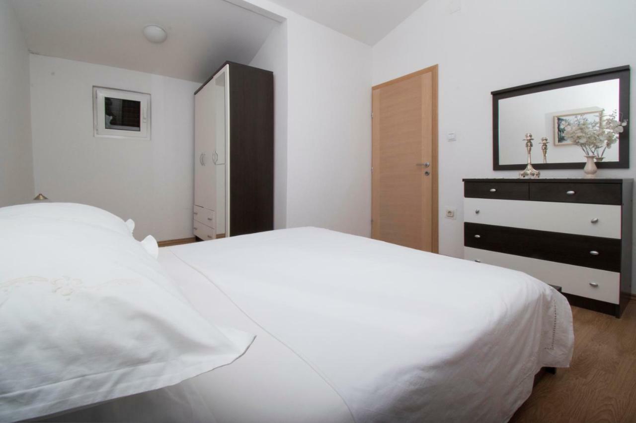 Apartment & Rooms Meri Tucepi Luaran gambar